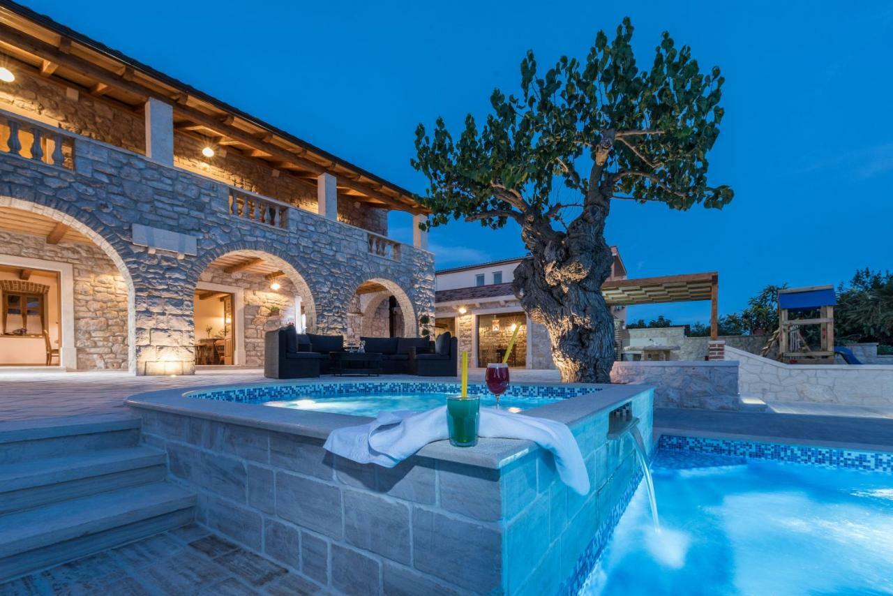 Villa Dumina Сукошан Экстерьер фото